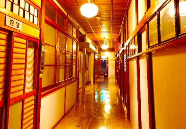 旅館喜至楼の廊下